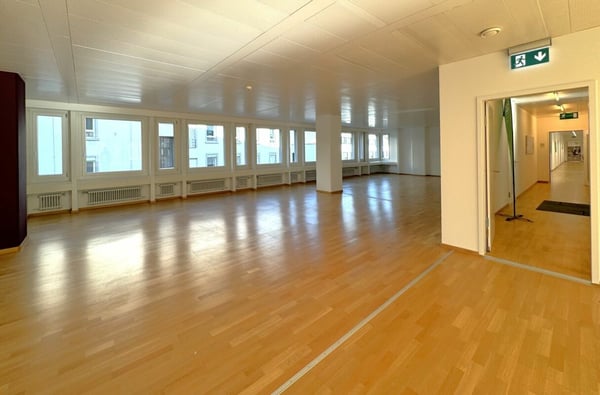 Grosszügiger, heller Büroraum im 4. OG 2