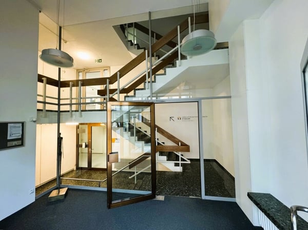 Grosszügiger, heller Büroraum im 4. OG 6