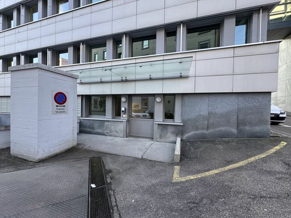 Multifunktionaler Raum mit Tageslicht 12