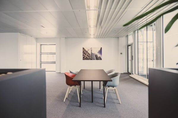 Office Tower 10. OG: working with a view 10