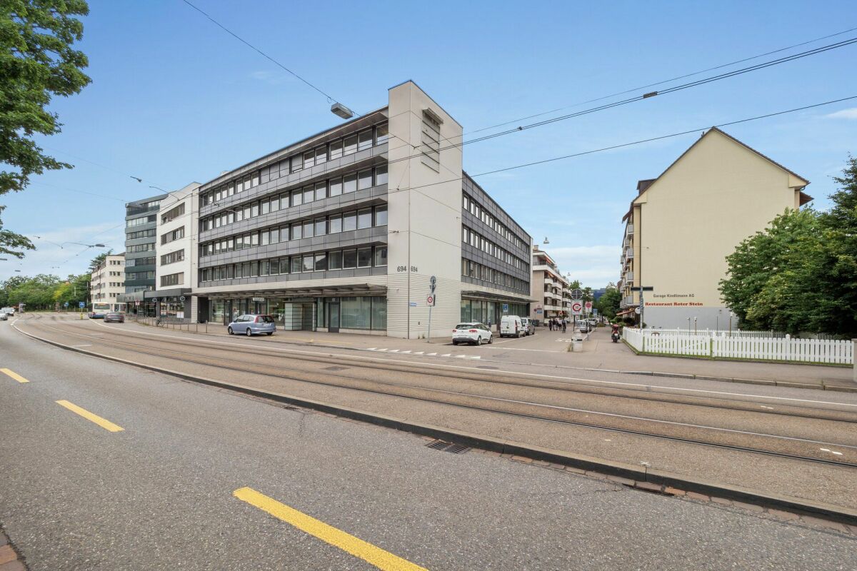 Repräsentative Bürofläche im 4. Obergeschoss in Zürich-Altstetten