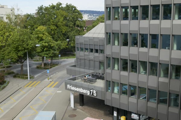 Inspirierendes Büro mit Sicht ins Grüne 9