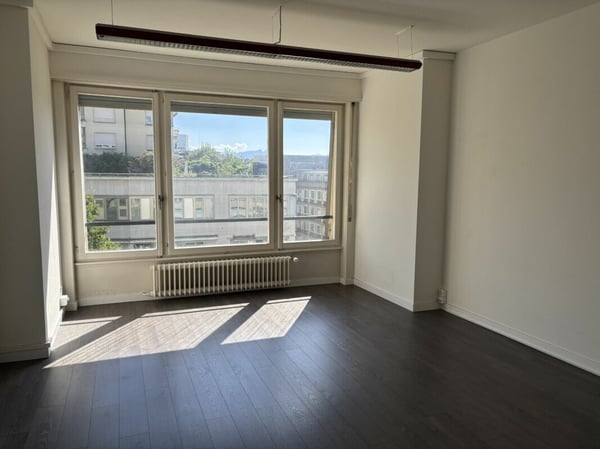 Bureau spacieux et lumineux de 175 m² - conditions flexibles 2