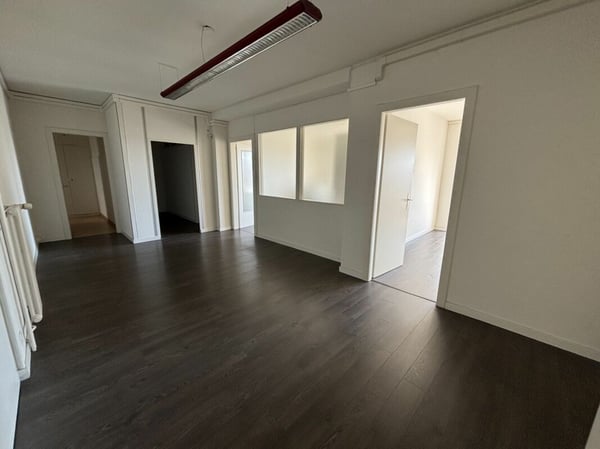 Bureau spacieux et lumineux de 175 m² - conditions flexibles 4