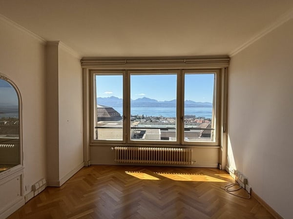 Bureau de 116 m2 vue lac à deux pas de la gare 2