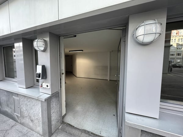 Heller Gewerberaum an zentraler Lage 11