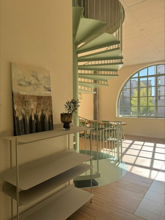 Einzigartige Loftwohnung mit Bogenfenster und Dachterrasse 4