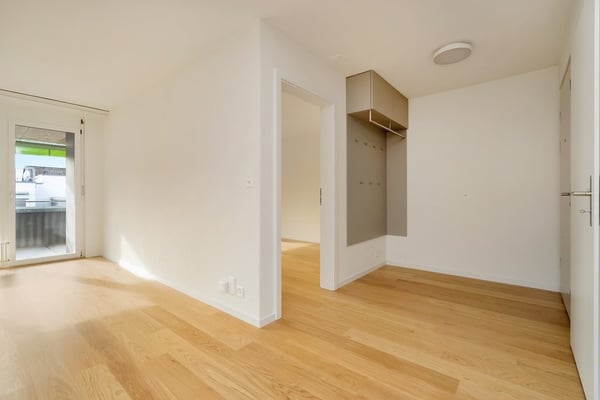 Grosszügige 2.5-Zimmer-Wohnung 4