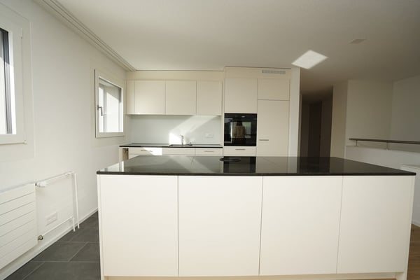 Grosszügige 4.5-Zimmer-Wohnung auf zwei Stockwerken! 2