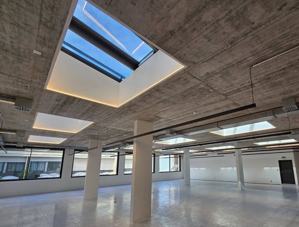 LA LAC TOWER : 3 luxueux bureaux neuf et 3 dépôts à vendre 3