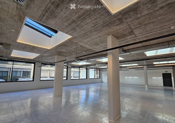 LA LAC TOWER : 3 luxueux bureaux neuf et 3 dépôts à vendre 1