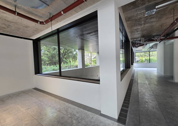 LA LAC TOWER : 3 luxueux bureaux neuf et 3 dépôts à vendre 11