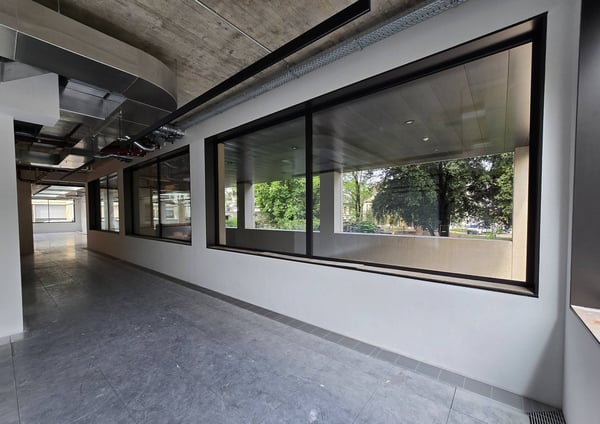 LA LAC TOWER : 3 luxueux bureaux neuf et 3 dépôts à vendre 5