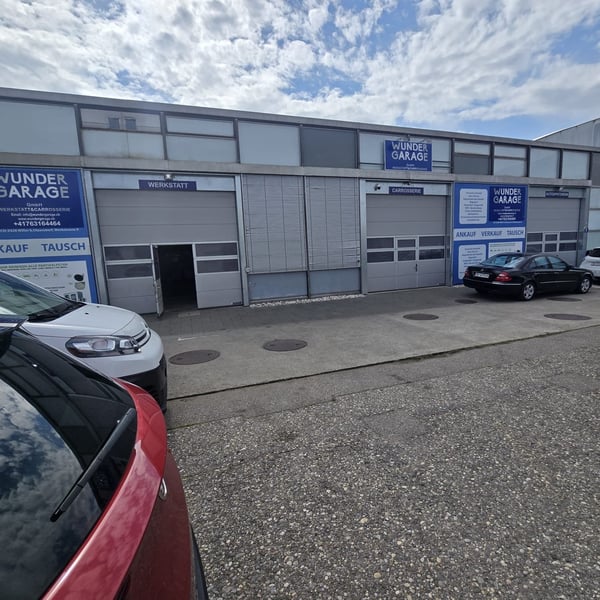 Nur das Inventar Autowerkstatt zu verkaufen/Liegenschaft mitte pro Monat 3650.- CHF 11