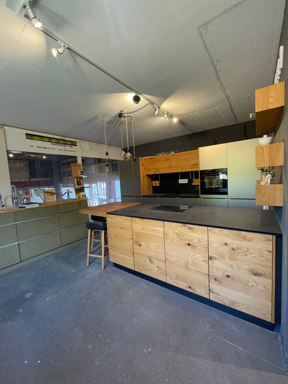 Gewerbe zu Vermieten Produktion, Ausstellung Lager und Büro Suberg/ Lyss 4