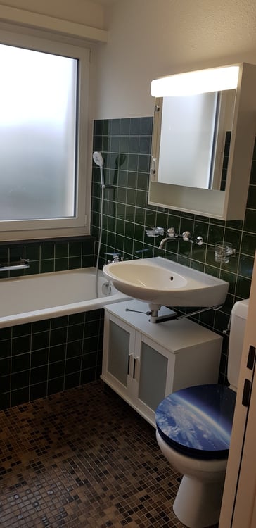 Grosszügige Wohnung an ruhiger Lage 7