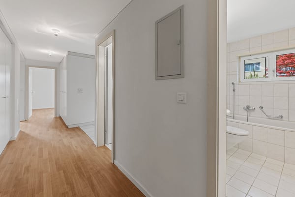 Helle 1.5-Zimmer-Gartenwohnung mit ansprechendem Grundriss in Rotmonten 4