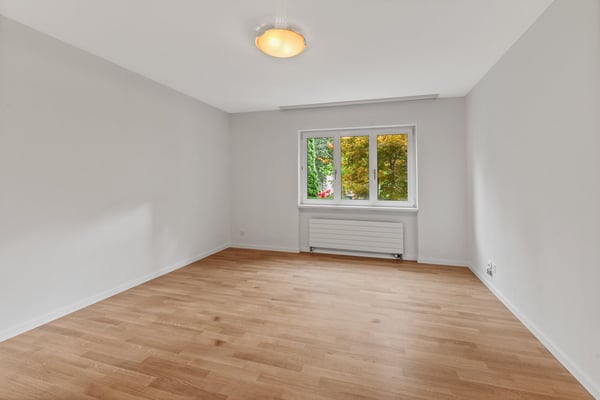 Helle 1.5-Zimmer-Gartenwohnung mit ansprechendem Grundriss in Rotmonten 8