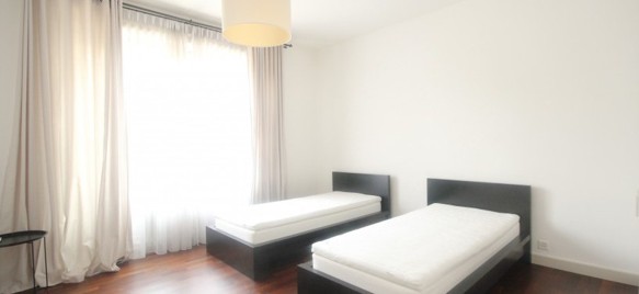 Appartement de prestige, moderne et lumineux, dans immeuble historique de l'hypercentre de Genève 11