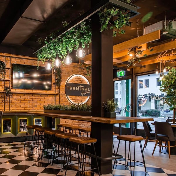 Einzigartiges Café & Bar Geschäft in zentraler Lage in Kloten (mit Küche) 2