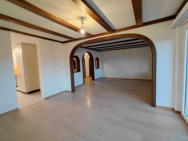 Charmante 1.5-Zimmer-Wohnung mit Wintergarten in Merlischachen 3