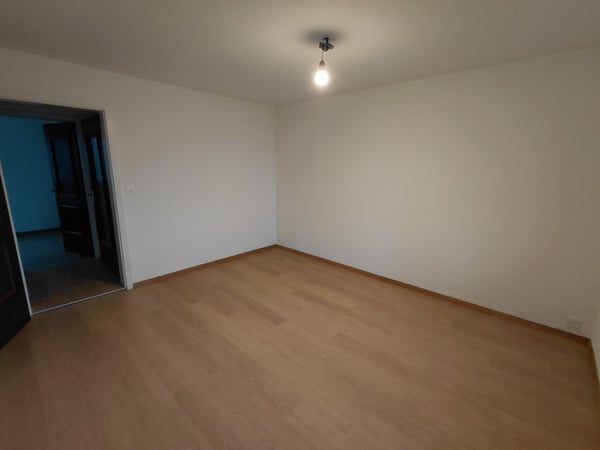 Charmante 1.5-Zimmer-Wohnung mit Wintergarten in Merlischachen 11