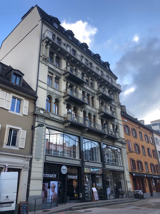Magnifique appartement de 1.5 pièces avec balcon au cœur de La Chaux-de-Fonds 1