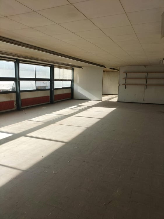 Commerce/Industrie à Aigle 1