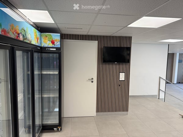 Espace commercial moderne de 220m² au cœur de Genève 12