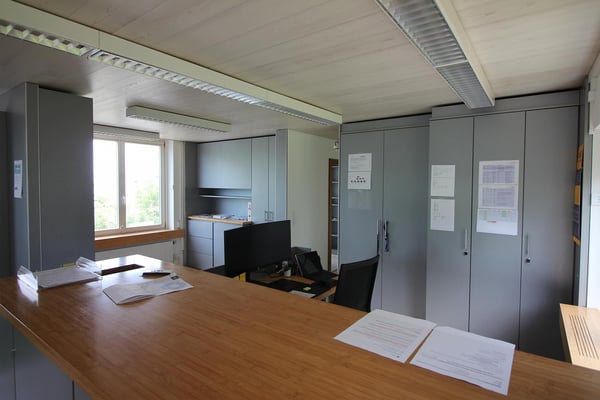 Freistehende Gewerbeliegenschaft im Industriegebiet und Baurecht 5