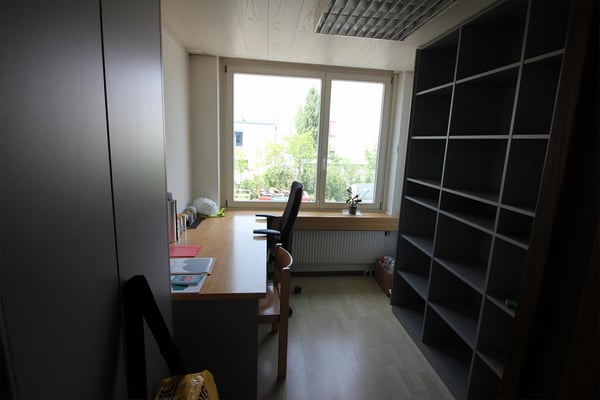 Freistehende Gewerbeliegenschaft im Industriegebiet und Baurecht 6