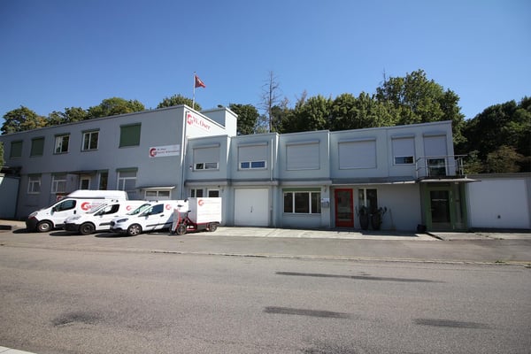 Freistehende Gewerbeliegenschaft im Industriegebiet und Baurecht 2