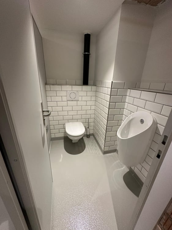 Grosszügige Büro- und Atelierräume im historischen Altbau am Uferweg direkt an der Aare 8