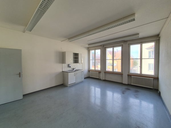 Zentrale Büroräume im Herzen von Reinach 5