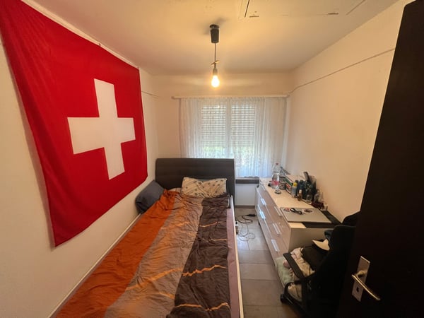 Traumhafte Immobilie mit zwei separaten 3.5 - und 4 - Zimmer-Wohnungen – Ideal als Generationenhaus! 5