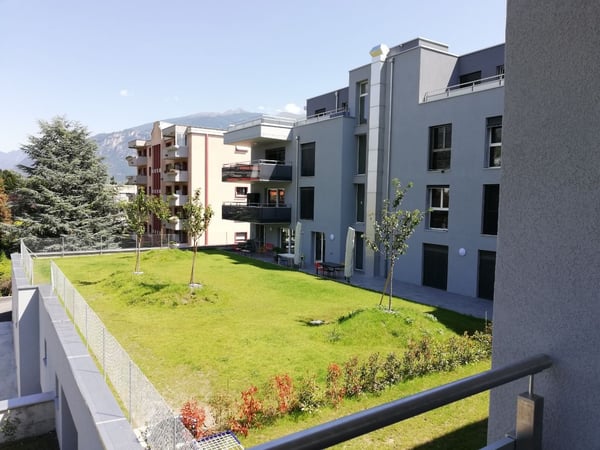 Appartement moderne de 1.5 pièces avec balcon et terrasse à Sion 8