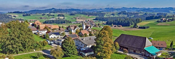 Mit oder ohni Löie - äs Grundstück mit riesigem Potenzial im Härze vom Ämmitau 8