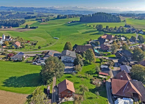 Mit oder ohni Löie - äs Grundstück mit riesigem Potenzial im Härze vom Ämmitau 10