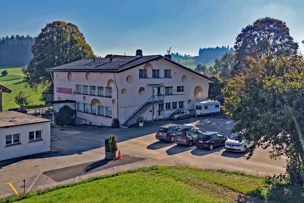 Mit oder ohni Löie - äs Grundstück mit riesigem Potenzial im Härze vom Ämmitau 4