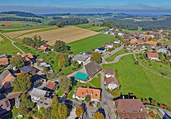 Mit oder ohni Löie - äs Grundstück mit riesigem Potenzial im Härze vom Ämmitau 9