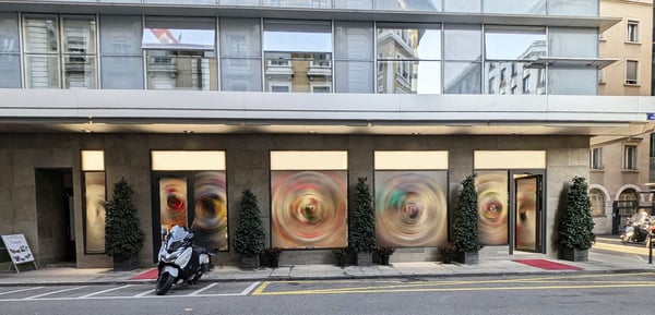 A louer: Genève Mont-Blanc - Superbe Arcade d'angle, 7 vitrines, 2 entrées clients 7