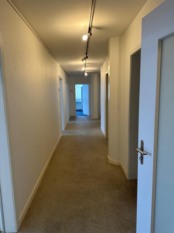 Gewerbe / Büro / Lager Köniz bei Bern 2