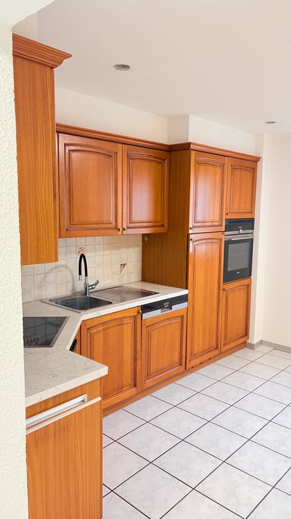 Grosszügige 1.5-Zimmer-Wohnung mit Balkon und schöner Aussicht in Ried-Brig 12