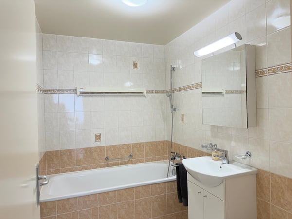 ✨ Rare à Lausanne : spacieux 1.5 pièces avec vue lac 11