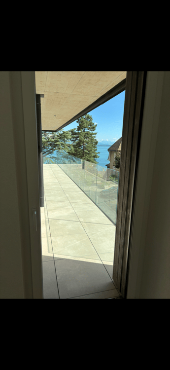 Magnifique appartement 1.5 pièces neuf avec vue exceptionnelle à Neuchâtel 2