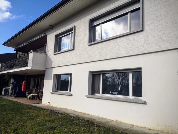 Magnifique villa individuelle de 2.5 pièces avec vue panoramique à Fribourg 1