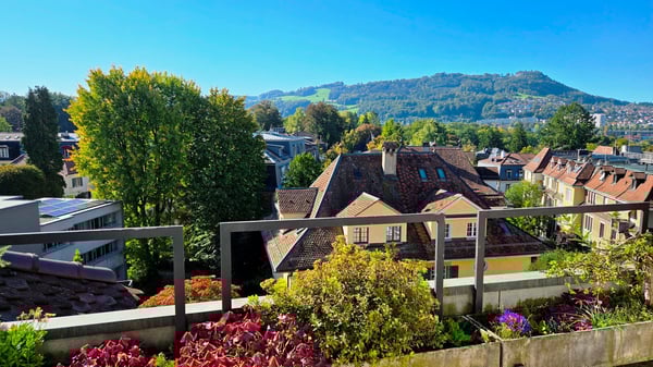 Total sanierte 1.5-Zimmer-Dachwohnung mit Fernblick auf Stadt und Berge in Bern-Kirchenfeld 2