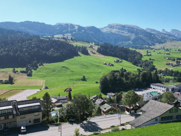 «ZENTRAL MIT UMBAUMÖGLICHKEIT GUTE RENDITE» 2