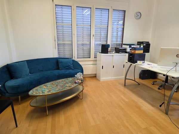 Bureau à partager dans espace de coworking , bien aménagé , emplacement idéal. 1