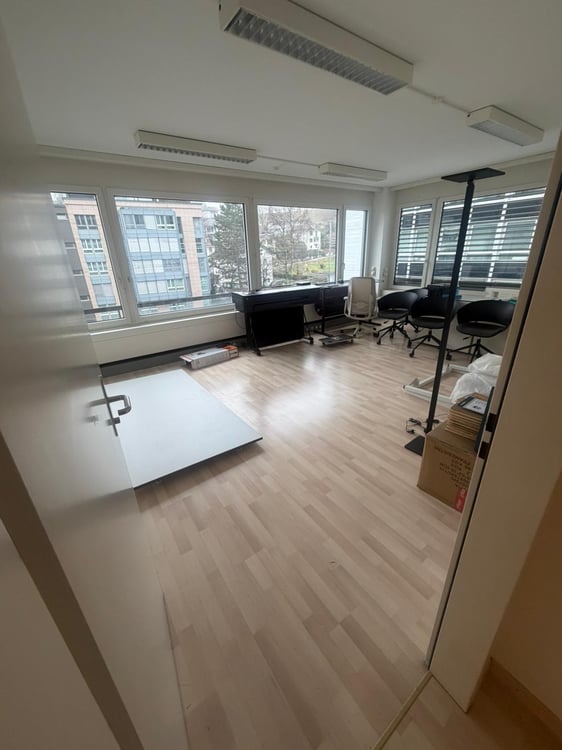 Moderni uffici al 3° piano nel centro di Zugo 2